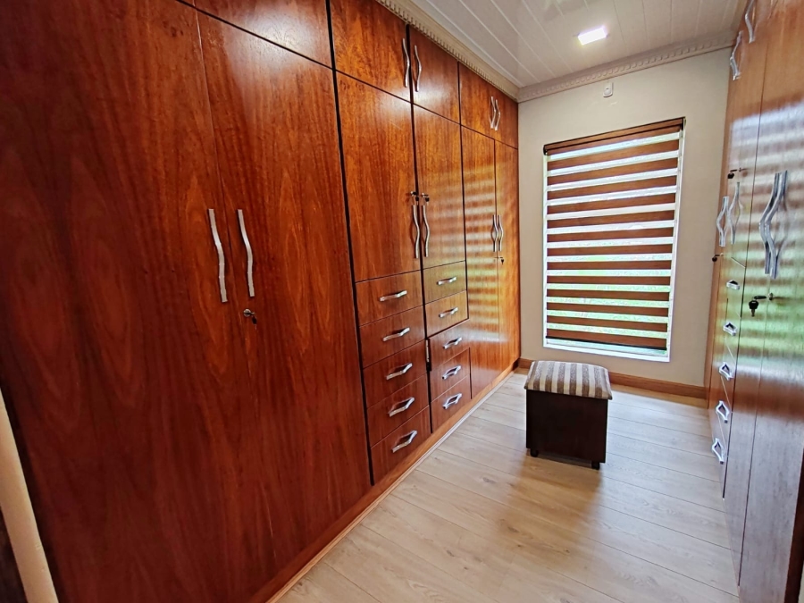 4 Bedroom Property for Sale in Van Der Hoff Park North West